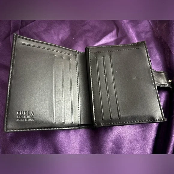 Furla Leather Wallet With Box And Dust Bag - Picture 6 of 16